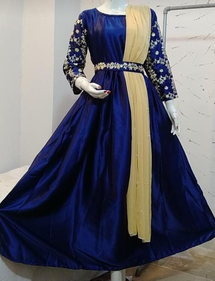 3 Pcs Women's Stitched Shamoz Silk Embroidered Maxi