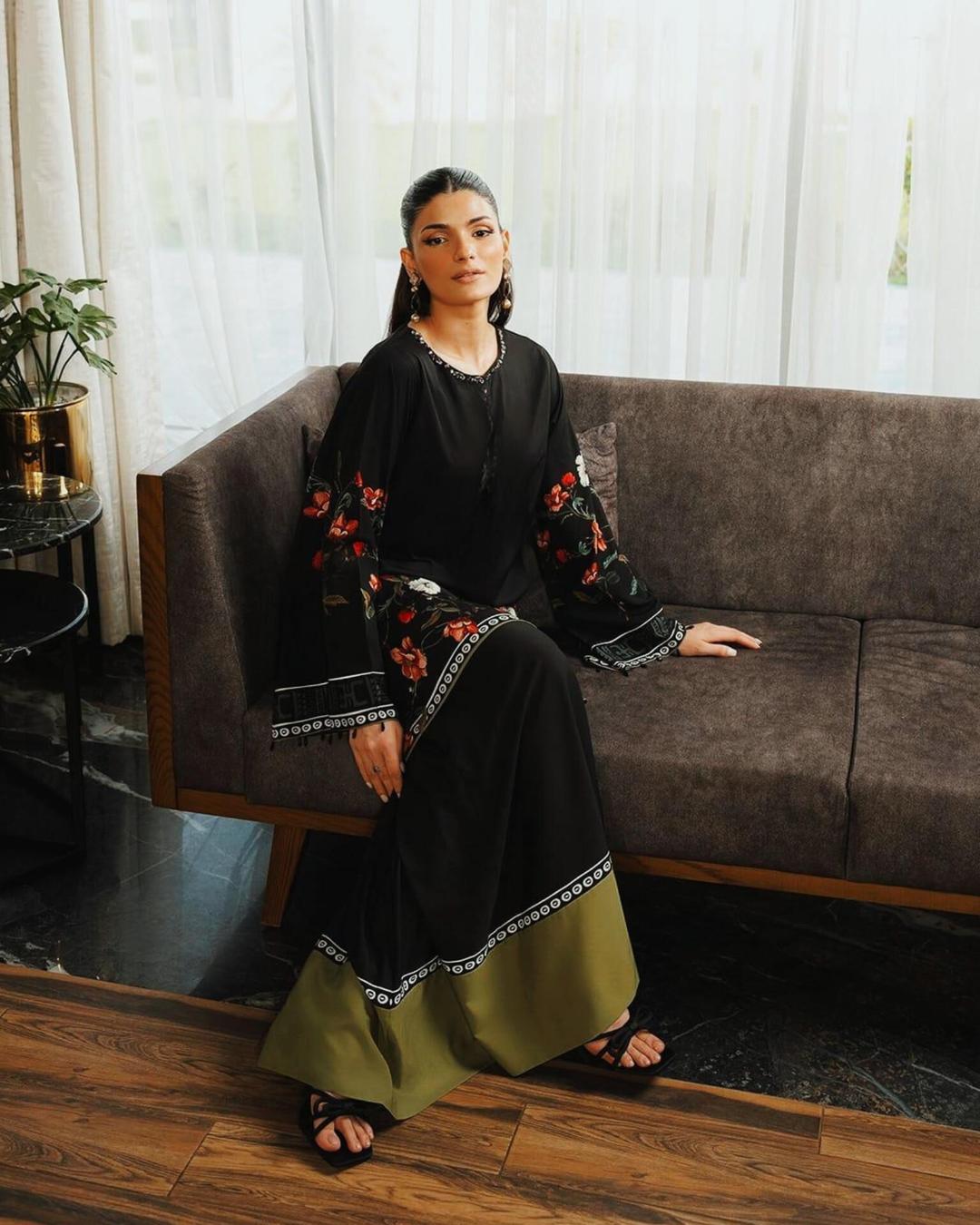 3 Pcs Women's Stitched Printed Shamoz Silk Embroidered Suit